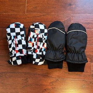 Obermeyer Kids Mittens in Checkerboard and Black, set of 2, 5-6 year old kids